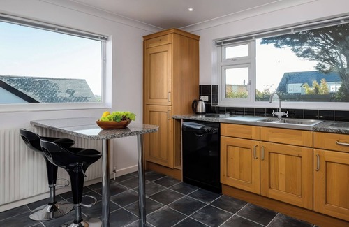 Trebetherick Cottage | HILLVIEW, family friendly in Wadebridge