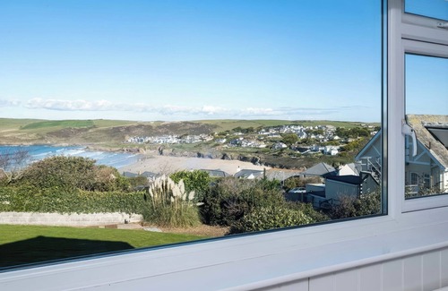 Trebetherick Cottage | HILLVIEW, family friendly in Wadebridge