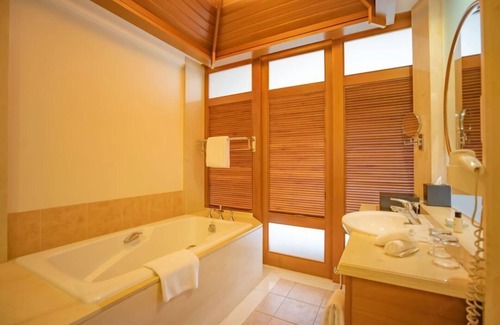 Dongguan City Center Hotel | Hillview Golf Hotel