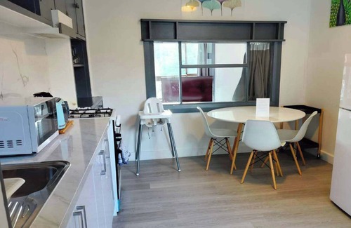 South Hobart House | Hillview House close to CBD