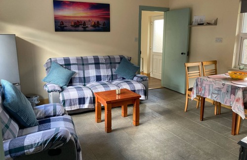 Leenane Cottage | Hillview House - Leenane - sleeps 4 guests in 2 bedrooms