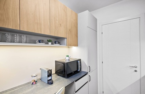 Sector 3 Hotel | Hils Palady
