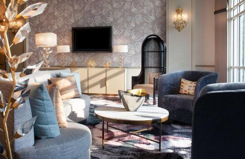 Marietta Hotel | Hilton Atlanta/Marietta Hotel & Conference Center