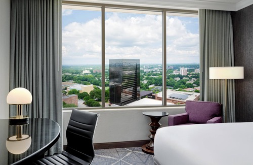 Peachtree Center Hotel | Hilton Atlanta