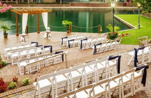 University Place Hotel | Hilton Charlotte University Place