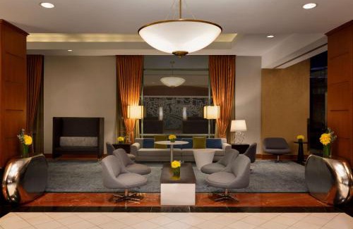Streeterville Hotel | Hilton Chicago Magnificent Mile Suites