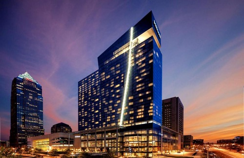 Downtown Cleveland Hotel | Hilton Cleveland Downtown