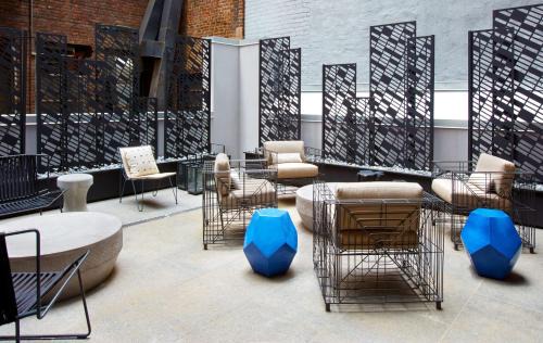 Midtown East Hotel | Hilton Club The Central at 5th New York