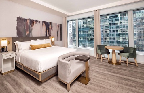 Midtown East Hotel | Hilton Club The Central at 5th New York