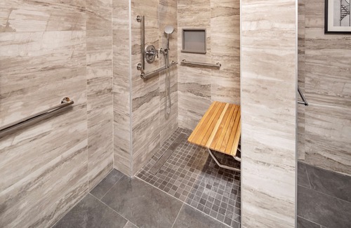 Midtown East Hotel | Hilton Club The Central at 5th New York