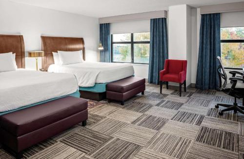 North Brookhaven Hotel | Hilton Garden Inn Atlanta Perimeter Center