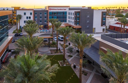 Downtown Hotel | Hilton Garden Inn Chandler Downtown