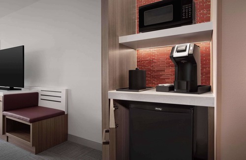Dupont Hotel | Hilton Garden Inn Denver Airport Tower Road