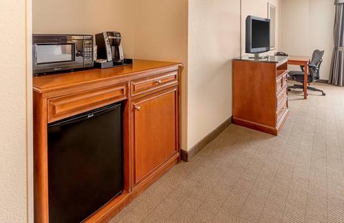 The Woodlands Hotel | Hilton Garden Inn Houston/The Woodlands