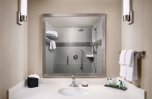 North Redondo Hotel | Hilton Garden Inn Los Angeles/Redondo Beach