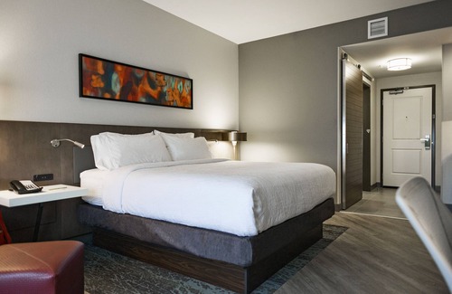 St. Matthews Hotel | Hilton Garden Inn Louisville Mall of St. Matthews