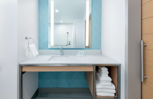 Thomas Drive Hotel | Hilton Garden Inn Panama City Airport