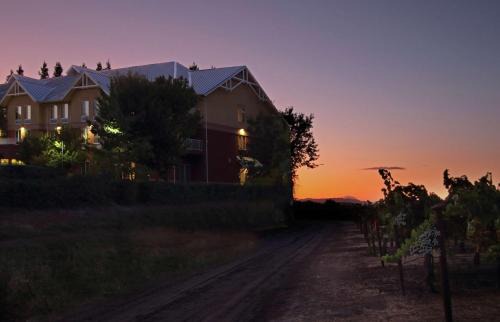 Santa Rosa Hotel | Hilton Garden Inn Sonoma County Airport