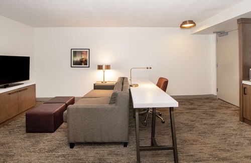 Linthicum Heights Hotel | Hilton Garden Inn BWI Airport