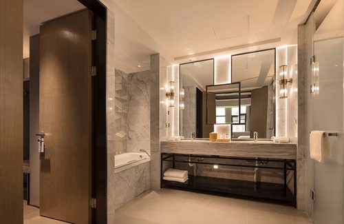 Yunlong District Hotel | Hilton Garden Inn Xuzhou, China