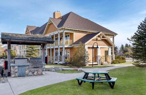 The Blue Mountains Resort | Hilton Grand Vacations Club Blue Mountain Canada