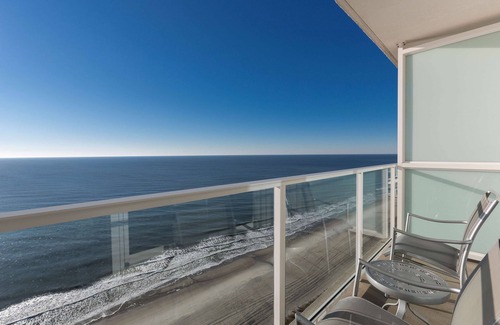 Myrtle Beach Apartment | Hilton Grand Vacations Club Ocean 22 Myrtle Beach.