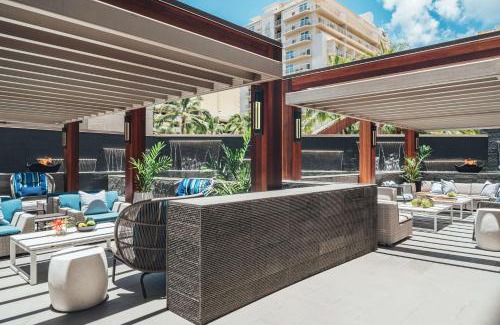 Waikiki Resort | Hilton Grand Vacations Club Hokulani Waikiki Honolulu