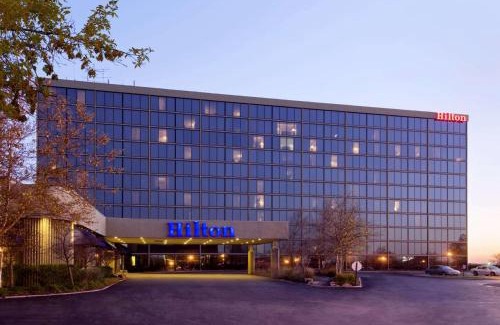 Waldron Hotel | Hilton Kansas City Airport