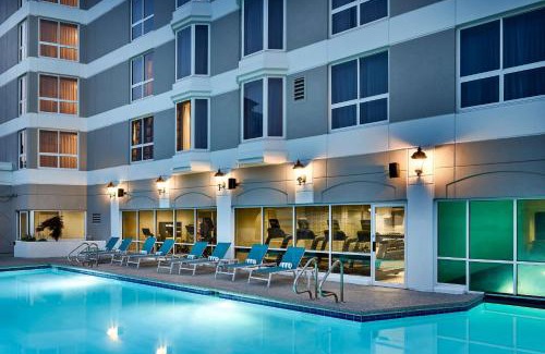 Country Club Plaza Area Hotel | Hilton Kansas City Country Club Plaza