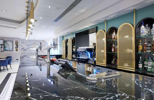 Waddon Hotel | Hilton London Croydon