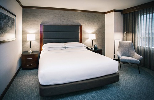 West Bloomington Hotel | Hilton Minneapolis/Bloomington