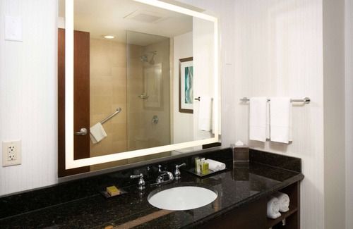 West Bloomington Hotel | Hilton Minneapolis/Bloomington