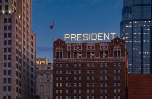 Power and Light District Hotel | Hilton President Kansas City