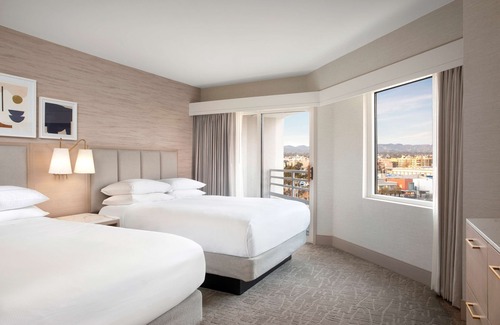 Downtown Hotel | Hilton Santa Monica Hotel & Suites