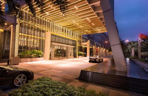 Central Business District Hotel | Hilton Shenzhen Futian, Metro Station at Hotel Front Door, Close to Futian Convention & Exhibition Center