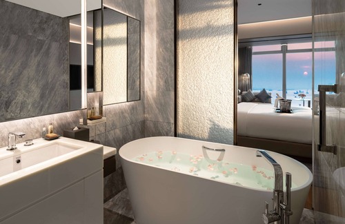 Shajing Hotel | Hilton Shenzhen World Exhibition & Convention Center