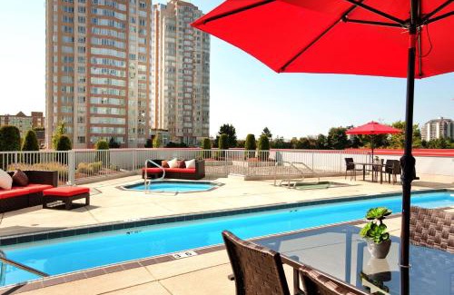 Metrotown Hotel | Hilton Vancouver Metrotown