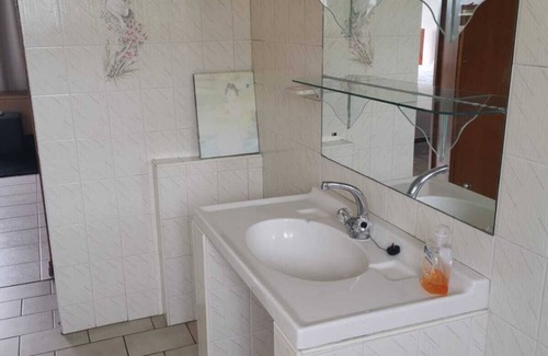 East London Cottage | Himalaya home for everyone