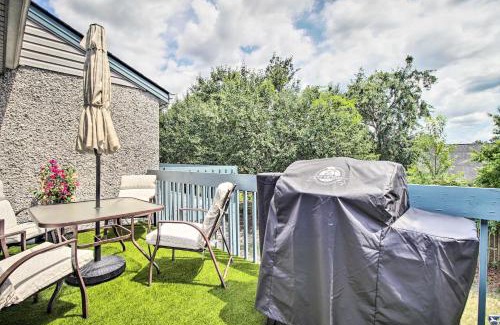 Hinesville Apartment | Hinesville Condo Grill, 4 Mi to Fort Stewart