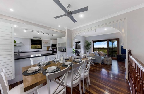 Mount Mellum House | Hinterland Horizon Retreat - Ocean & Country Views