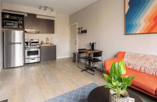 Ladd's Addition Apartment | Hip 1BR Retro-Modern Vibes Prime SE Spot