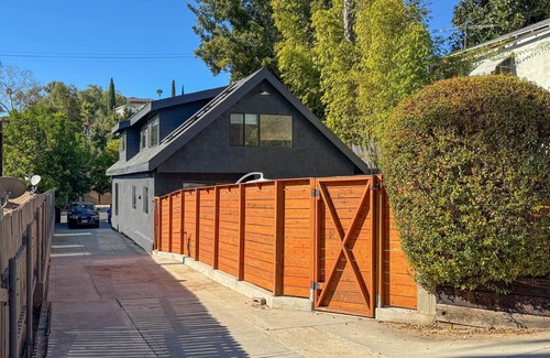 Eagle Rock House | Hip and Dreamy Furnished Pool House - 3 Bed and 4 Bath in Prime Eagle Rock!