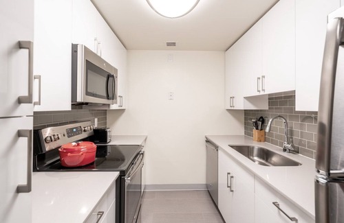 Back Bay Apartment | Hip Back Bay 1BR w/Gym, Doorman, nr. Copley Mall, by Blueground