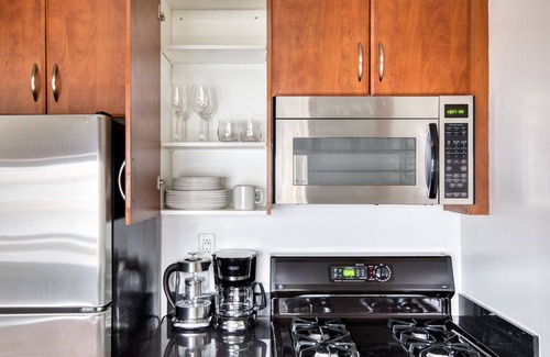 Kips Bay Apartment | Hip Kips Bay 1BR w/Gym & Doorman nr Empire State Building, by Blueground