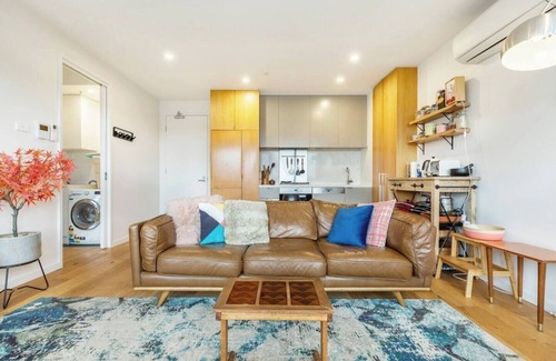 Northcote Apartment | Hip off High Street A Vibrant Balcony Escape