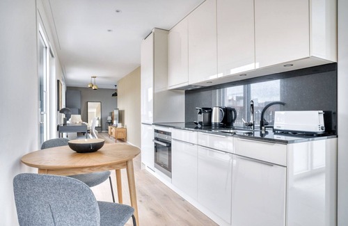Sihlfeld Apartment | Hip Wiedikon 2.0 Room w/Storage & W/D, 3 min to Market, by Blueground