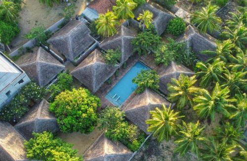 Kudawa Hotel | Hiru Villas and Kitesurfing