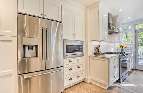 Middle Hope Cottage | Historic 1800s Cornwall-On-Hudson Cottage!