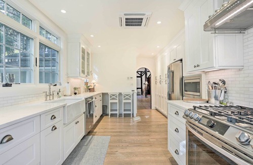 Middle Hope Cottage | Historic 1800s Cornwall-On-Hudson Cottage!
