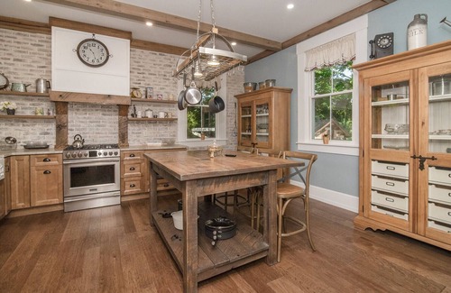Lexington House | Historic 1850 Towering Italianate Villa, Hobby Horse Farm